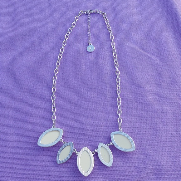 Liz Claiborne Silver & Cream Necklace!!! - Picture 4 of 8